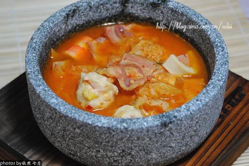 石锅鱼丸泡菜汤的做法