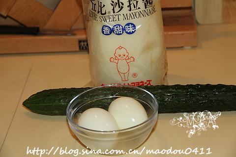 鸡蛋黄瓜色拉的做法