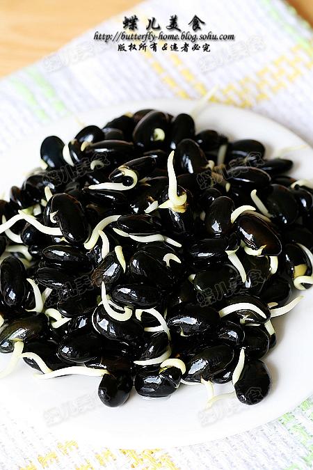 有机黑豆嘴儿炒芹菜胡萝卜丁的做法