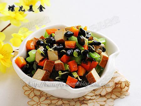 有机黑豆嘴儿炒芹菜胡萝卜丁的做法