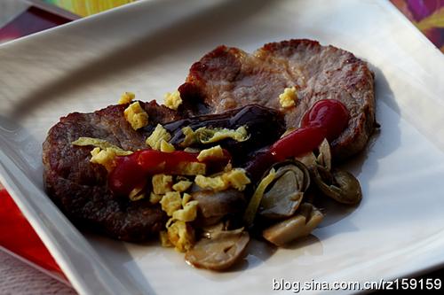 草菇梅花肉的做法