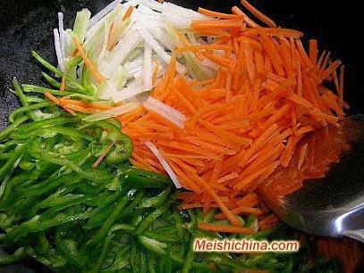 三色冬瓜丝的做法