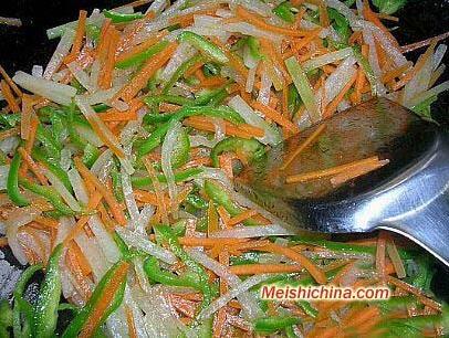 三色冬瓜丝的做法