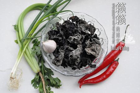 醋椒黑木耳的做法