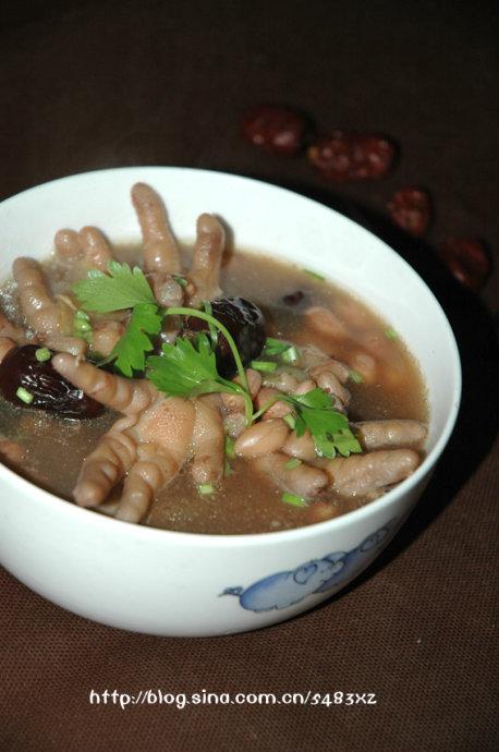 花生鸡爪汤的做法