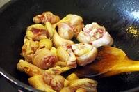 榛蘑炖鸡块的做法