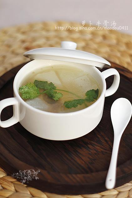 萝卜牛骨汤的做法