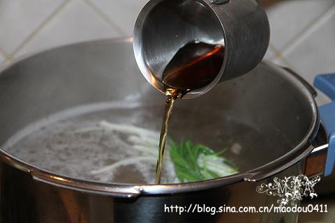 萝卜牛骨汤的做法