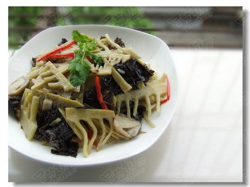 �ݹ���ľ������Ƭ������