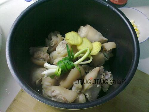 DIY猪蹄冻的做法