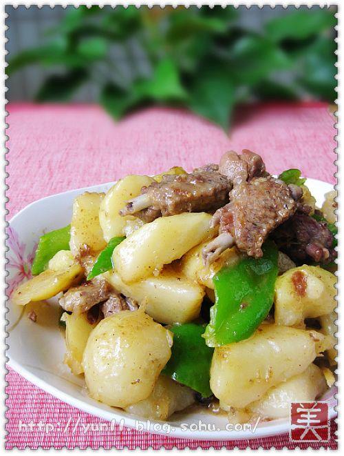 土豆焖鸭的做法