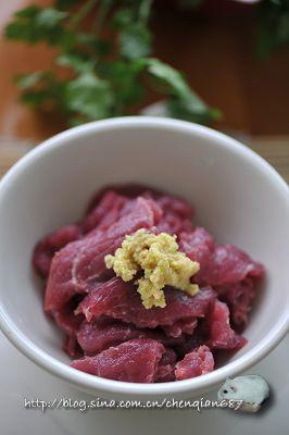 香菜拌牛肉的做法