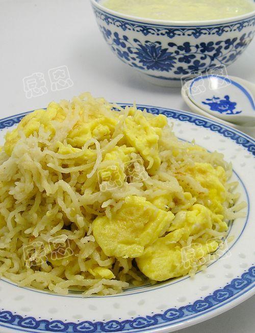 土豆丝炒鸡蛋的做法