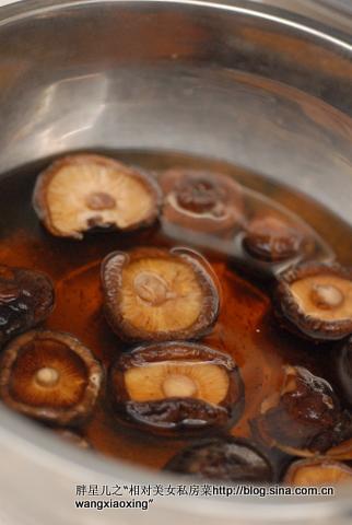 电饭锅腊肉杂粮饭的做法
