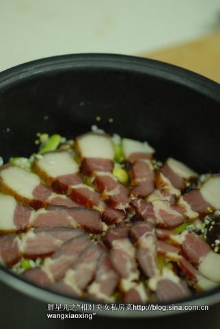电饭锅腊肉杂粮饭的做法