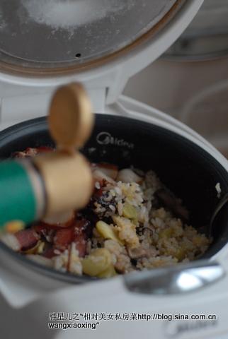电饭锅腊肉杂粮饭的做法
