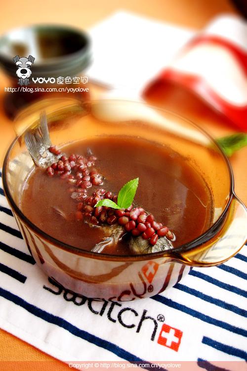 红豆鲫鱼汤的做法