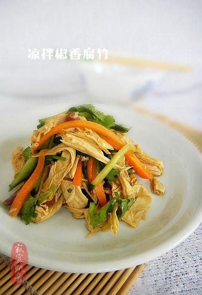 凉拌椒香腐竹丝的做法