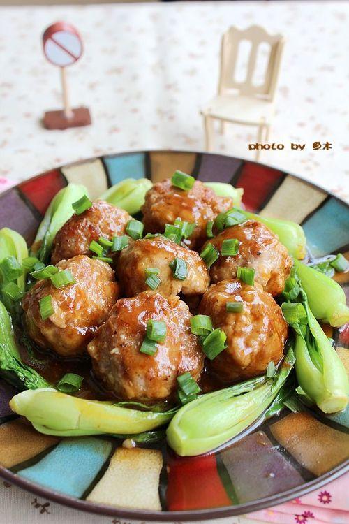 红烧鹌鹑蛋肉丸子的做法