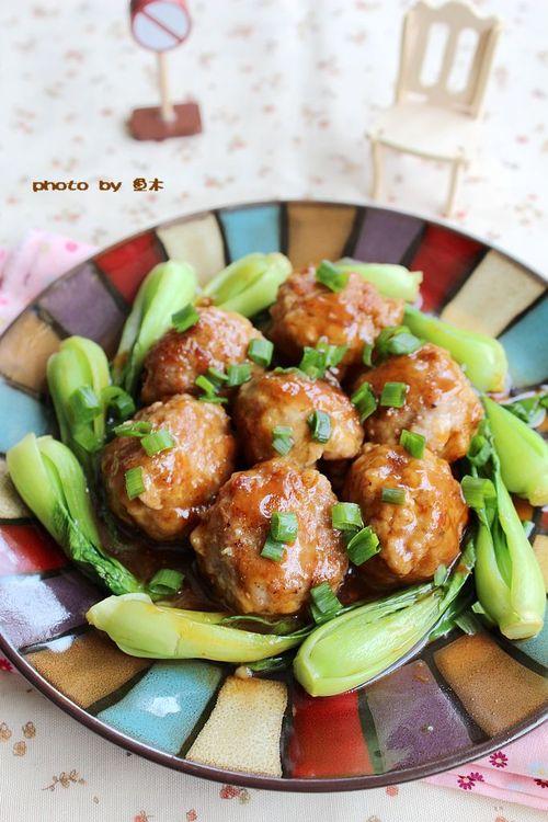 红烧鹌鹑蛋肉丸子的做法