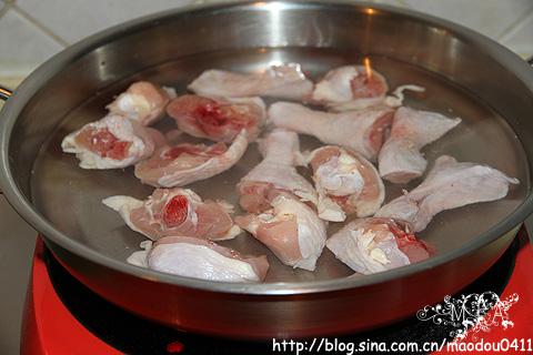 木耳花菇鸡的做法