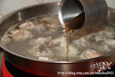 木耳花菇鸡的做法