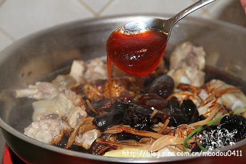 木耳花菇鸡的做法