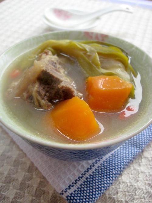 霸王花胡萝猪骨汤的做法