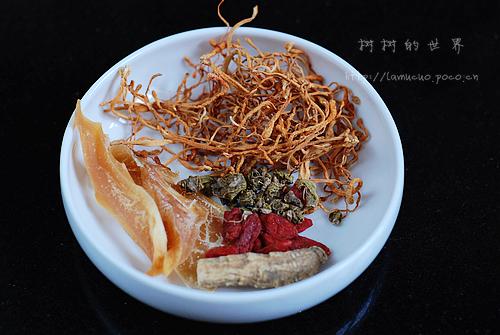 花旗参石斛虫草花鸭骨汤的做法