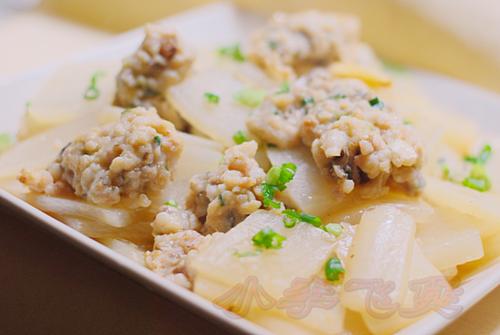 萝卜炆鲮鱼滑的做法