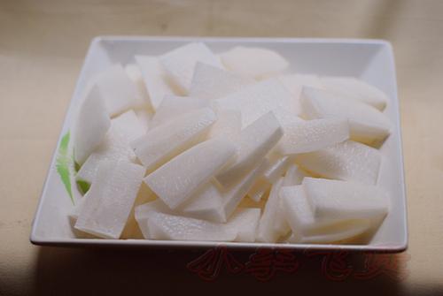 萝卜炆鲮鱼滑的做法