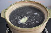 黑豆海带炖猪蹄的做法