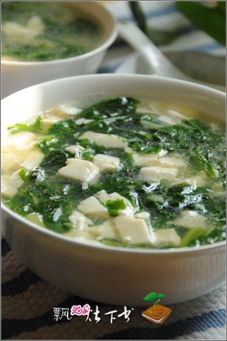 茼蒿拌粉和茼蒿豆腐羹丝的做法