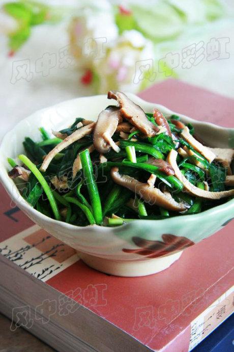 韭菜香菇炒豆干的做法