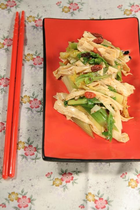 腐竹拌芹菜的做法