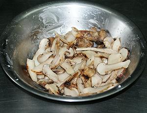 黄油罗勒煎松茸的做法