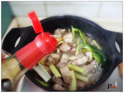 陈年黄酒焖五花肉的做法