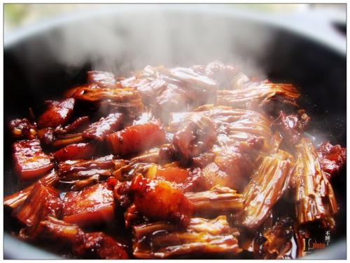 陈年黄酒焖五花肉的做法