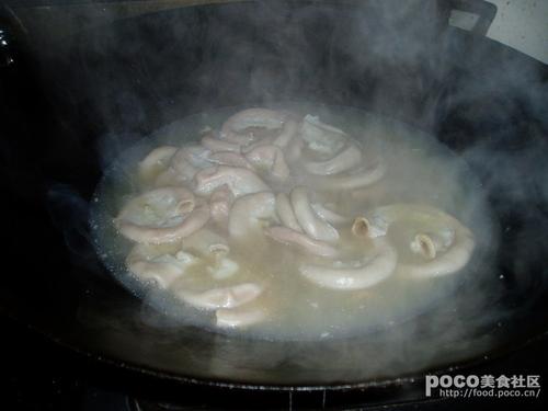 白灼猪粉肠的做法