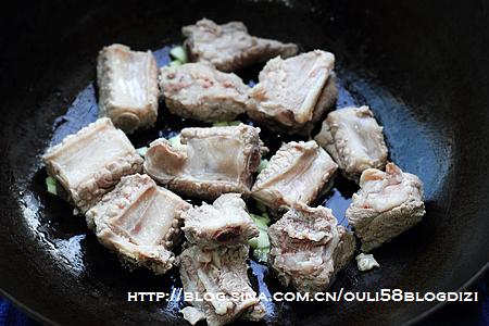 梅菜蒸排骨的做法