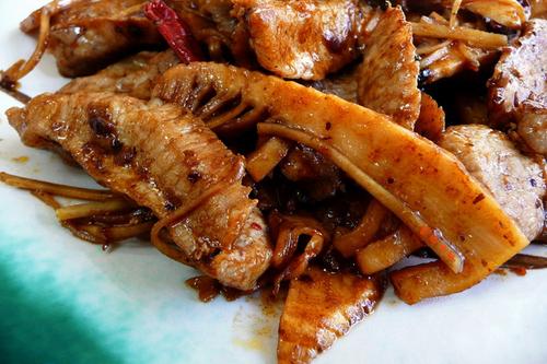 �������i�������