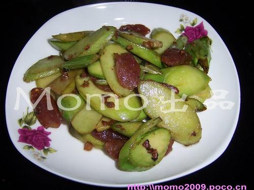 腊肠芥蓝片的做法