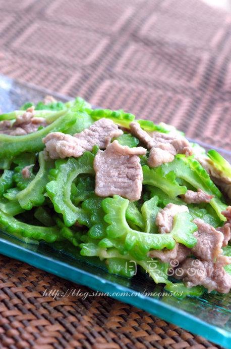 苦瓜炒肉片的做法