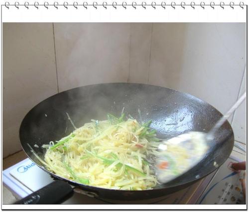 家常清炒土豆丝的做法