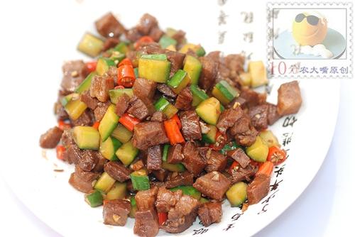 酱爆牛舌的做法