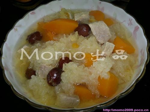 木瓜红枣雪耳炖瘦肉的做法