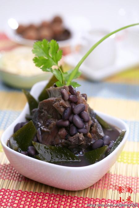 黑豆海带牛尾汤的做法