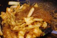 泡菜炒粉条的做法