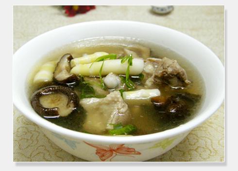 罗汉笋老鸭煲的做法