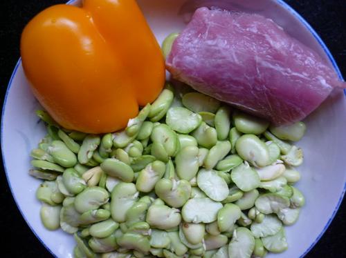 里脊蚕豆的做法